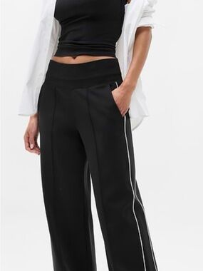 Athleta Venice Wide Leg Track Pants.  Black with White Side Stripe